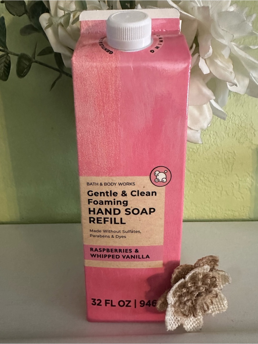 Bath & Body Works Raspberries & Whipped Vanilla Pink Foaming Hand Soap Refill